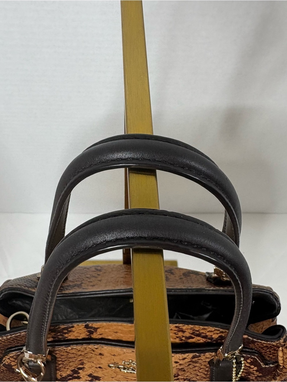 Coach Minetta Satchel in Python Embossed Leather w/ Crossbody Strap EUC - Picture 8 of 16